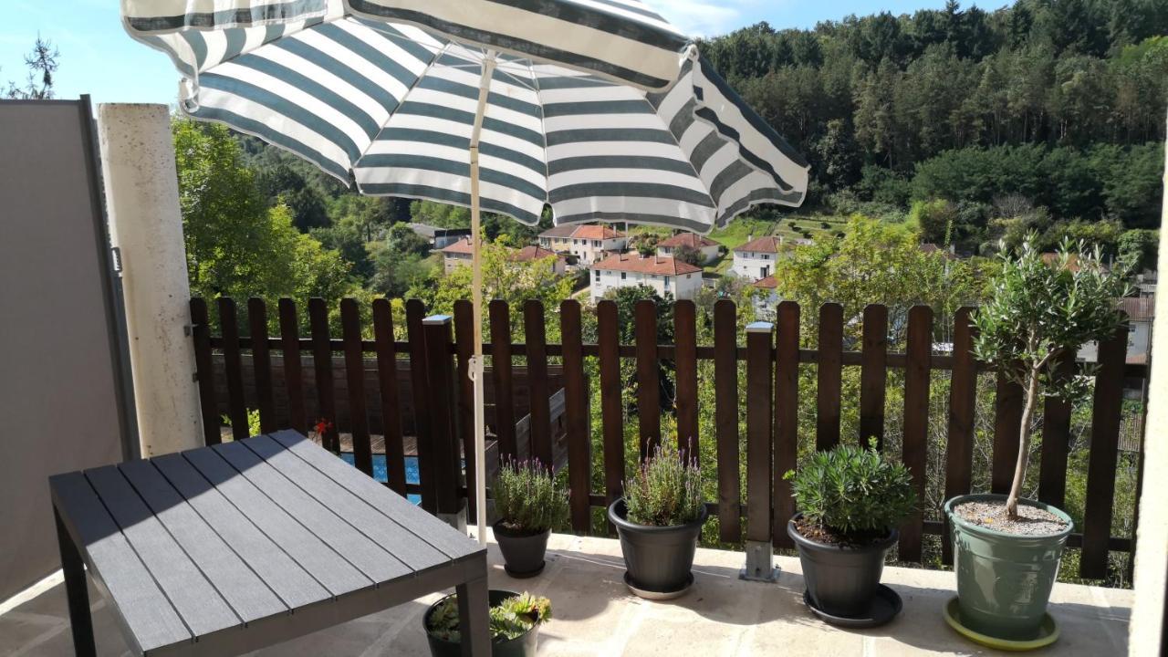 Chambre Meublee Avec Vue Panoramique A Perigueux Sanilhac  エクステリア 写真