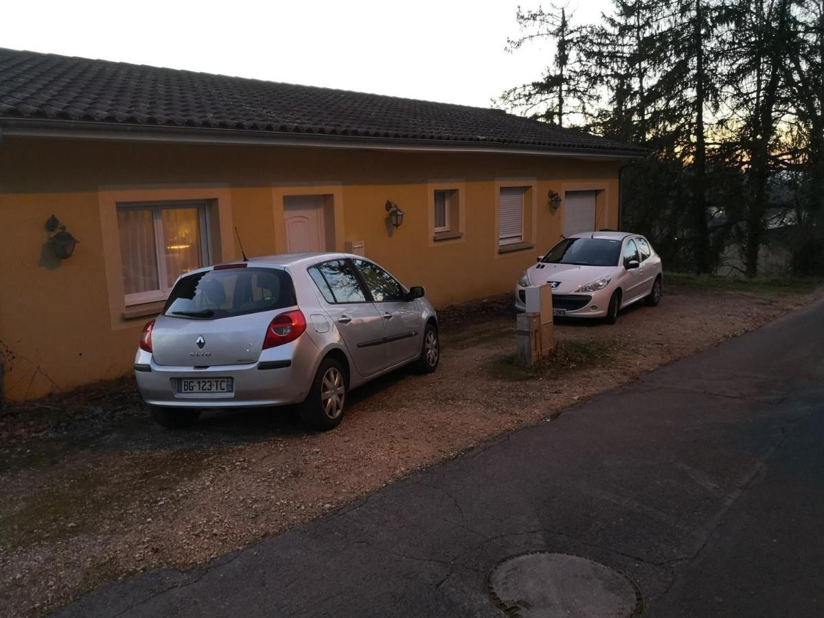 Chambre Meublee Avec Vue Panoramique A Perigueux Sanilhac  エクステリア 写真