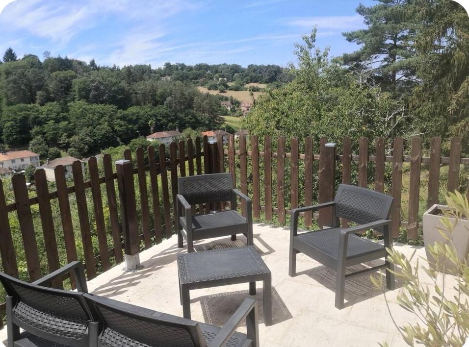 Chambre Meublee Avec Vue Panoramique A Perigueux Sanilhac  エクステリア 写真
